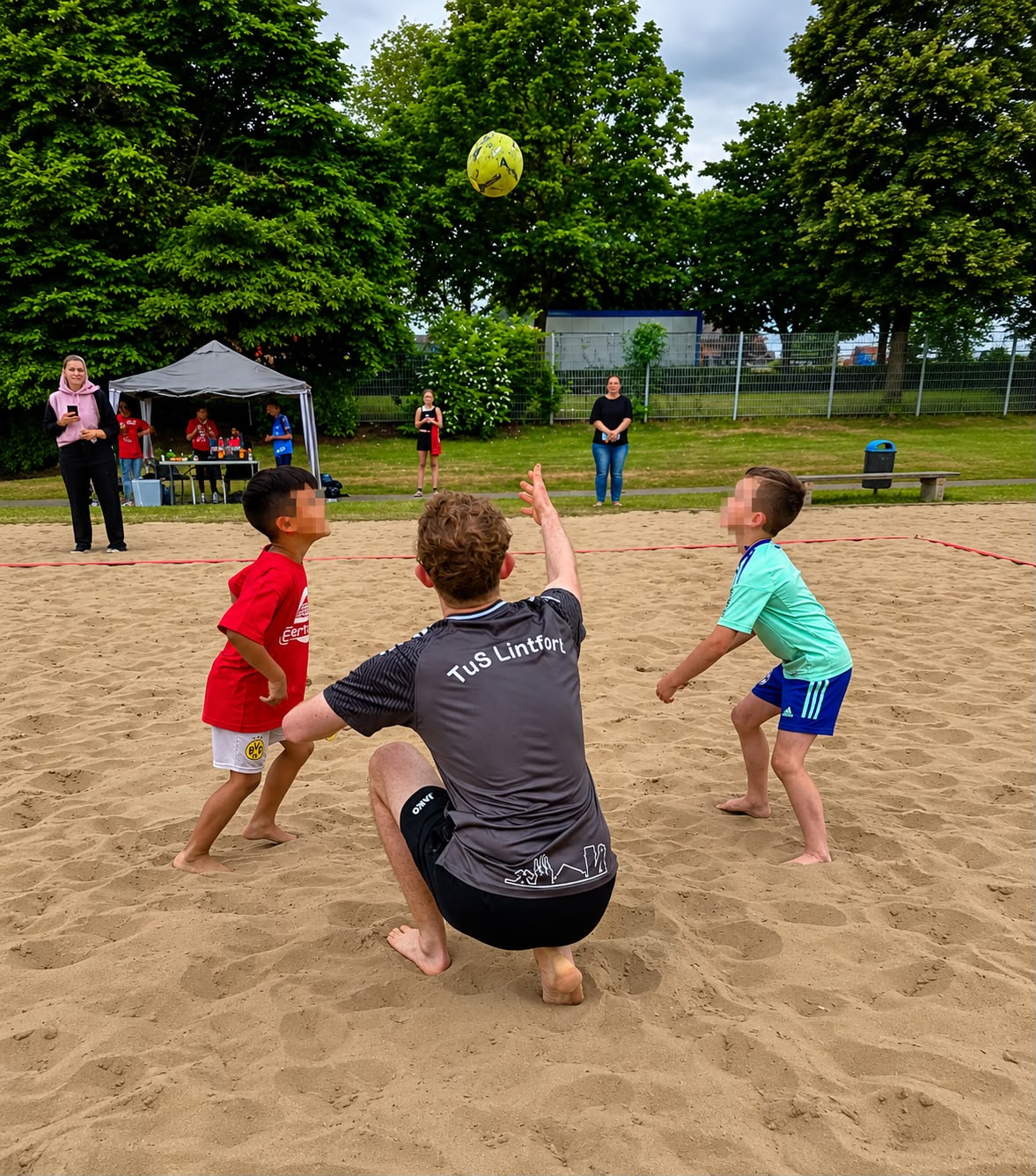 Kamp-Lintforter Grundschulen mit Spaß im Sand